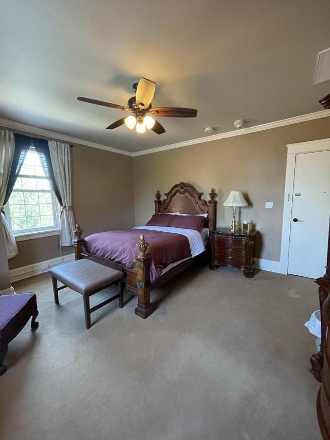 The Woodford Inn Versailles Екстер'єр фото