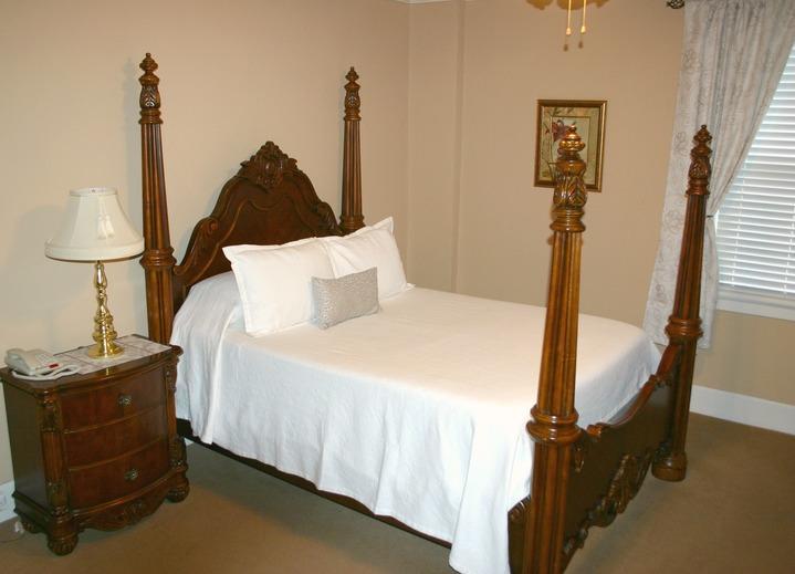 The Woodford Inn Versailles Екстер'єр фото