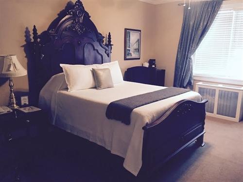 The Woodford Inn Versailles Екстер'єр фото