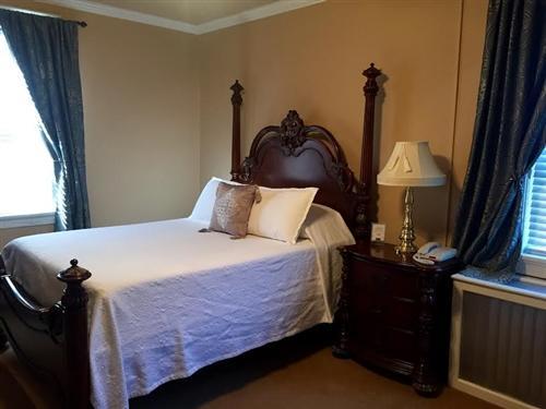 The Woodford Inn Versailles Екстер'єр фото