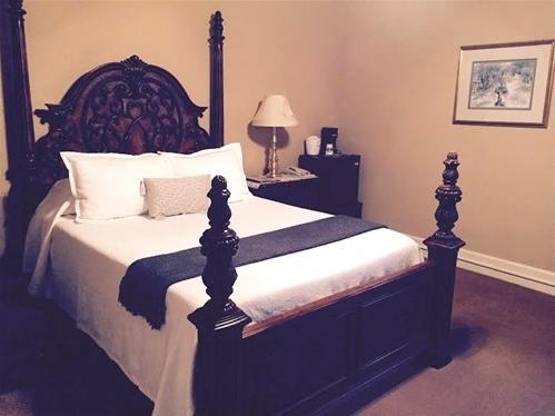 The Woodford Inn Versailles Екстер'єр фото